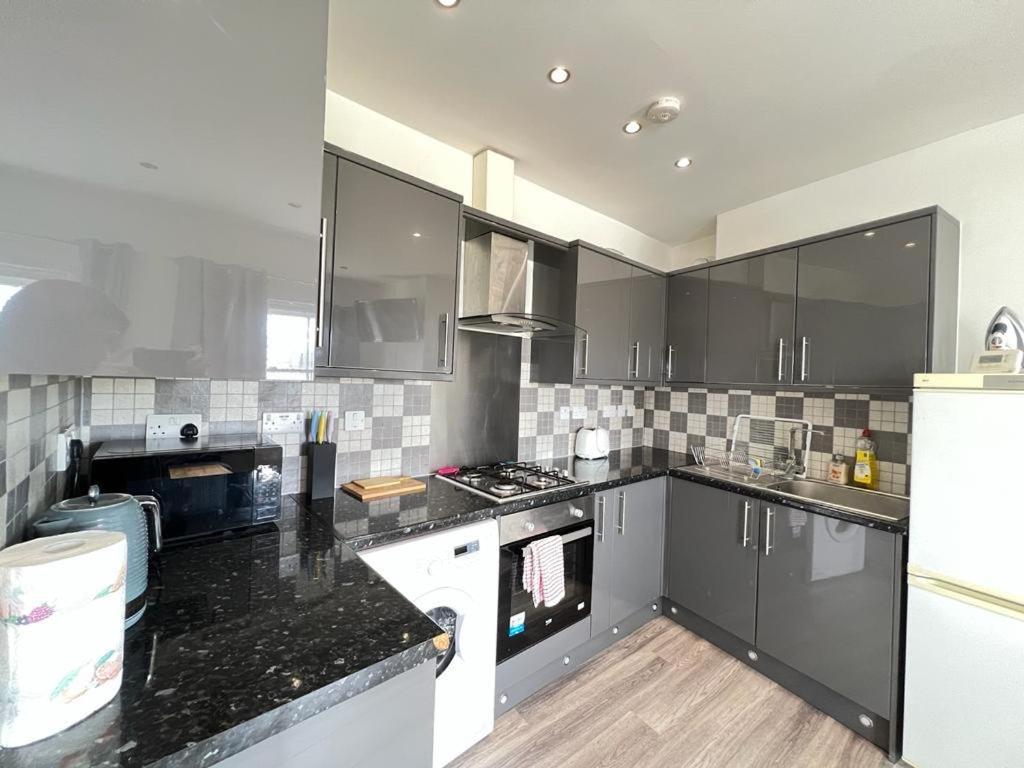 Апартаменты Entire New Flat With View To River Yare, H7 Грейт-Ярмут Экстерьер фото