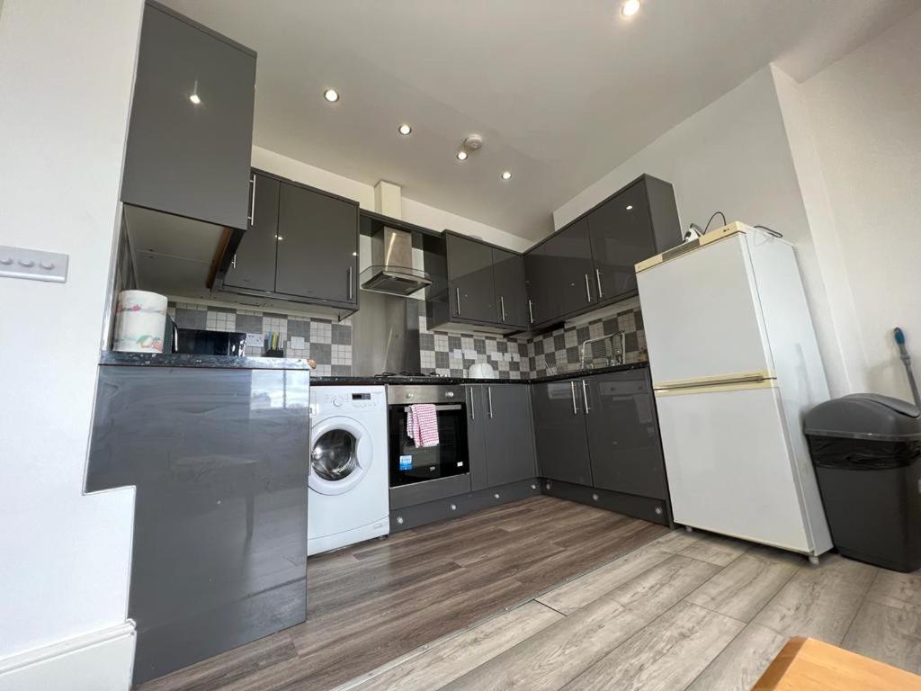 Апартаменты Entire New Flat With View To River Yare, H7 Грейт-Ярмут Экстерьер фото