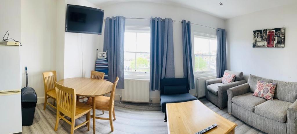 Апартаменты Entire New Flat With View To River Yare, H7 Грейт-Ярмут Экстерьер фото